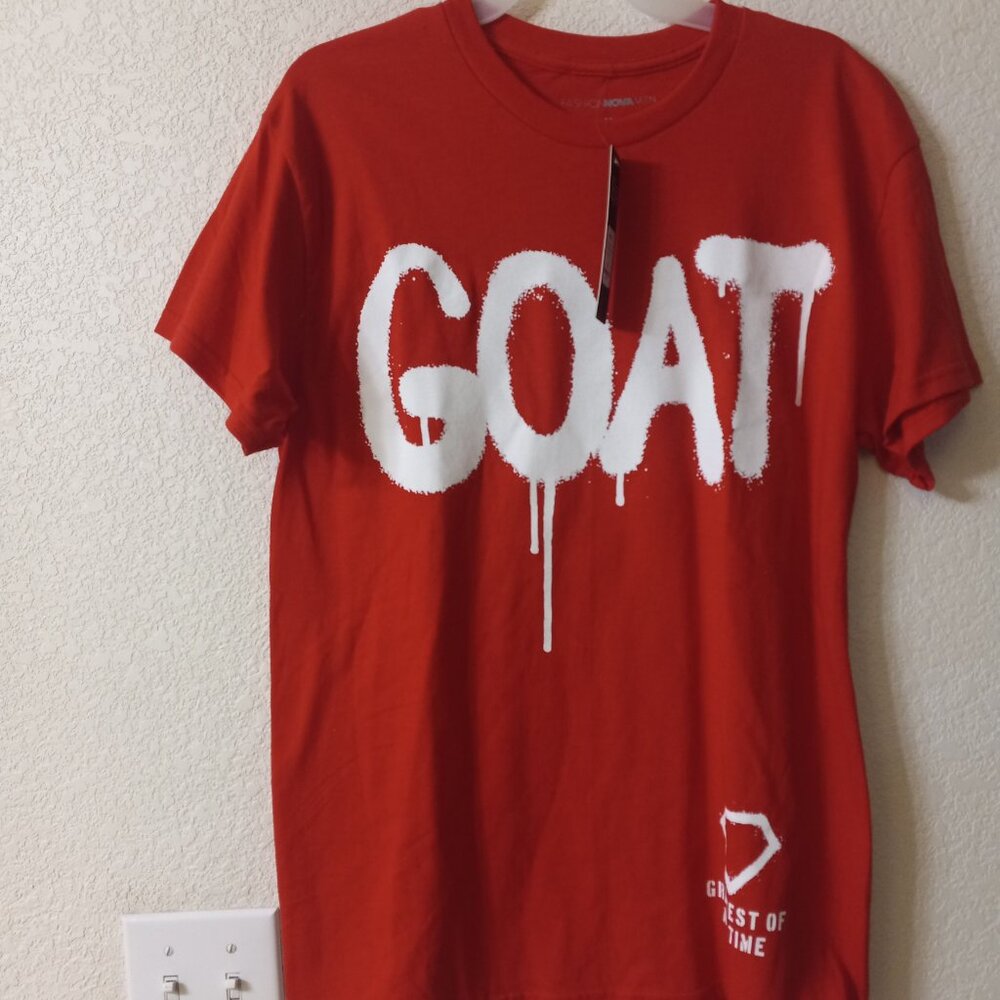 Fashion Nova Men Diamond Goat Short Sleeve Tee - Red size medium